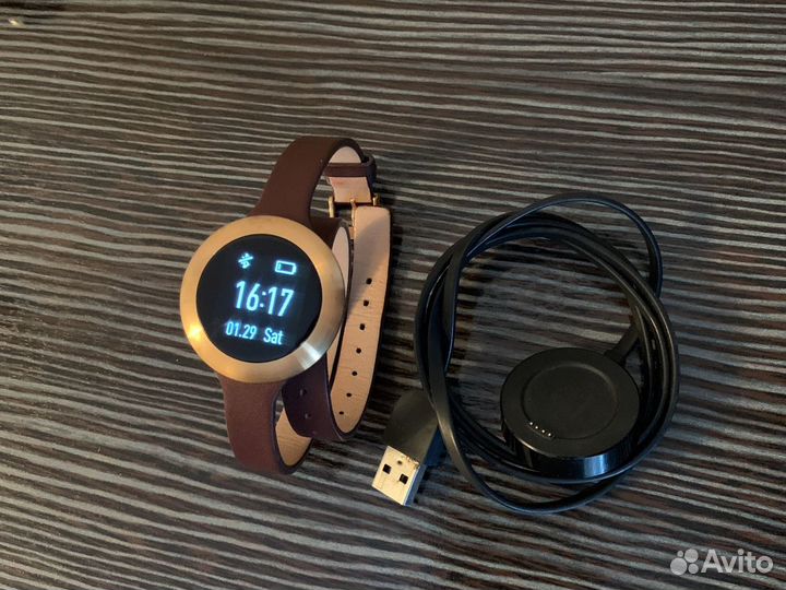 Смарт часы honor