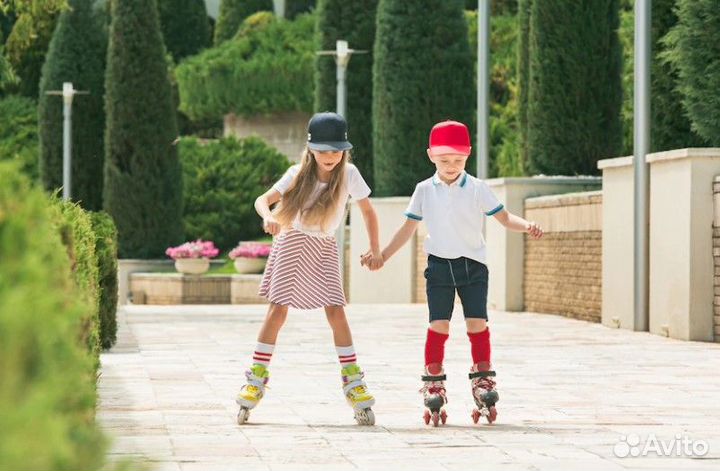 Обучение катанию на роликовых коньках. Инструктор