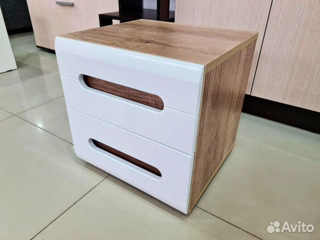 Тумба прикроватная