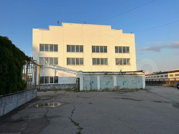 Производство, 1800 м²