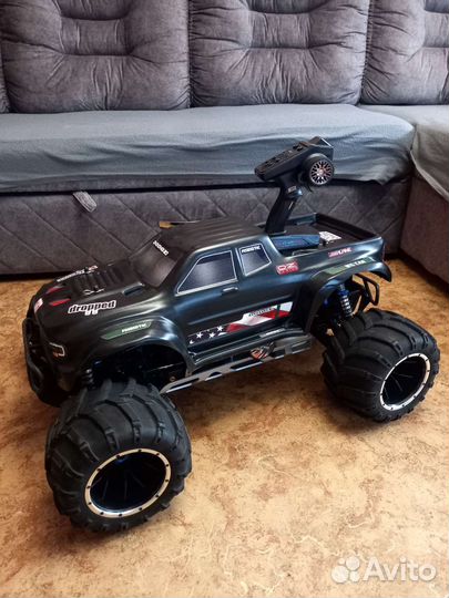 Радиоуправляемая машина на бензине