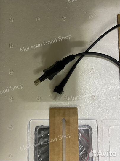 Инкубатор новый на 77 яйца