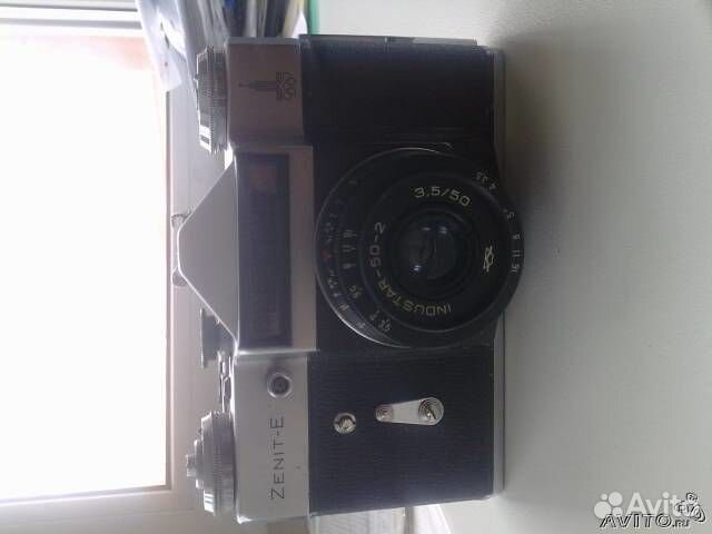 Фотоаппарат Зенит-Е с символикой Олимпиады 1980 г