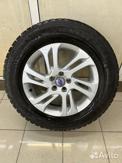 Комплект зимних шин