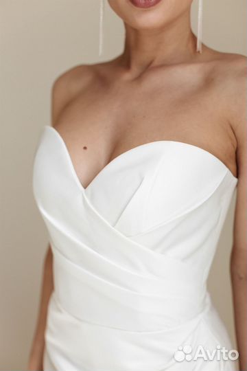 Стильное свадебное платье Роберта. 44 р-р