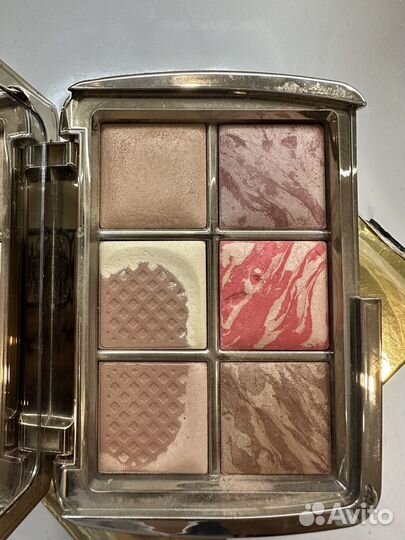 Hourglass палетка