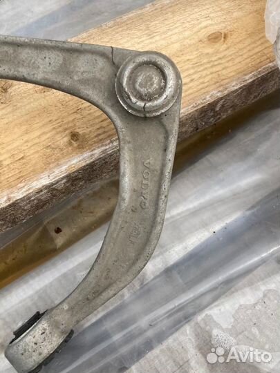 Запчасти на Вольво v 90 cross country