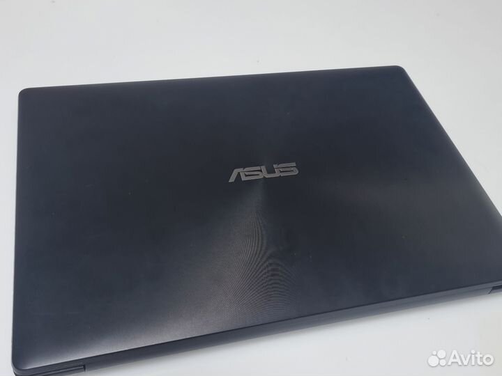 Ноутбук asus