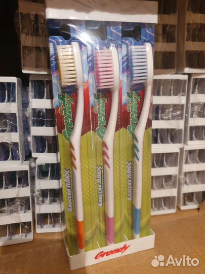 Зубная щетка