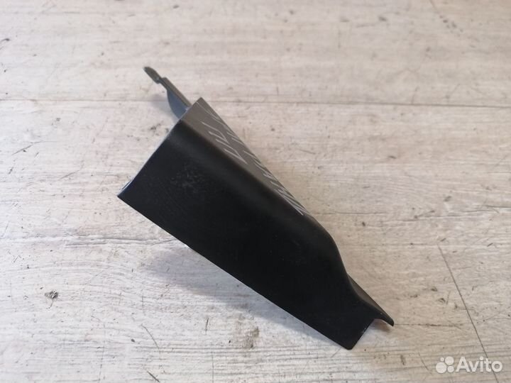 Заглушка правого зеркала Geely Emgrand EC7