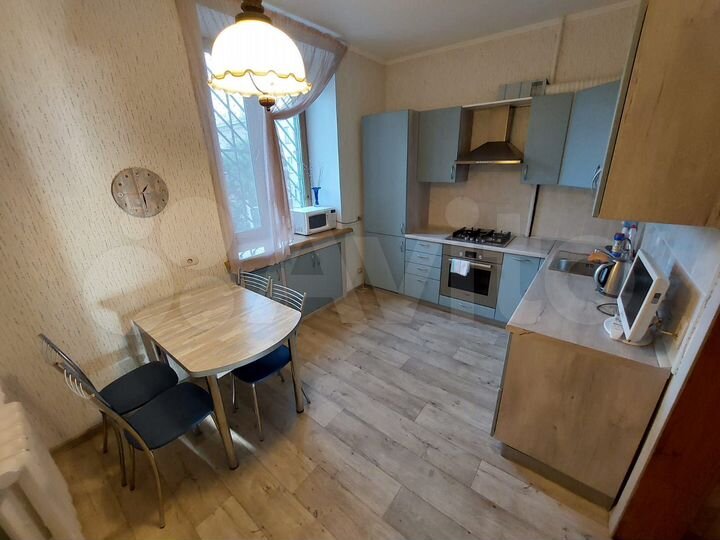 4-к. квартира, 94 м², 3/4 эт.