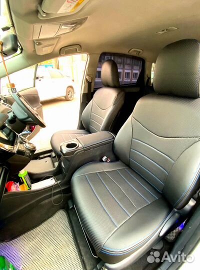 Чехлы для Toyota Prius Alpha