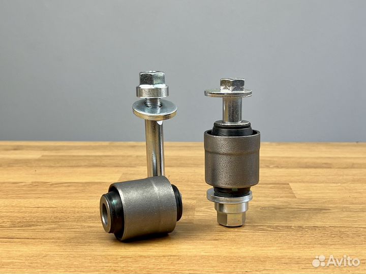 Развальный болт и сайлентблок для Honda