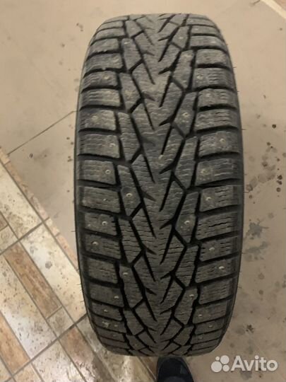 Nokian Tyres Hakkapeliitta 7 215/60 R17