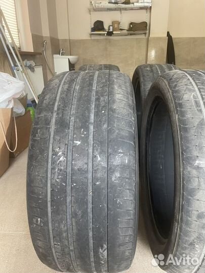 Pirelli P Zero 295/40 R21