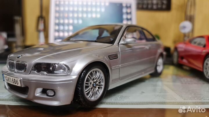 Модель 1/18 BMW M3 (E46) CSL 2003 серебристый