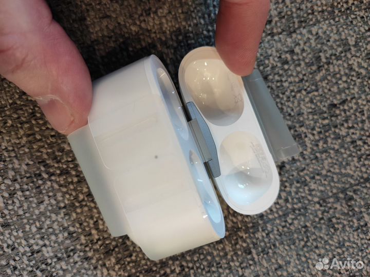 Кейс новый AirPods Pro оригинал (авитодоставка)