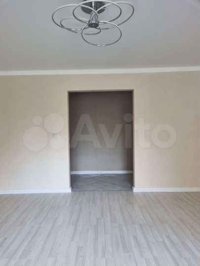 4-к. квартира, 79 м², 1/9 эт.
