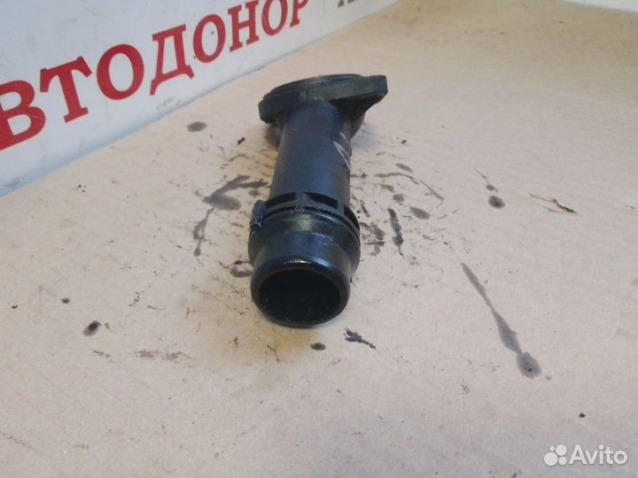 Фланец системы охлаждения Volkswagen Passat B5+