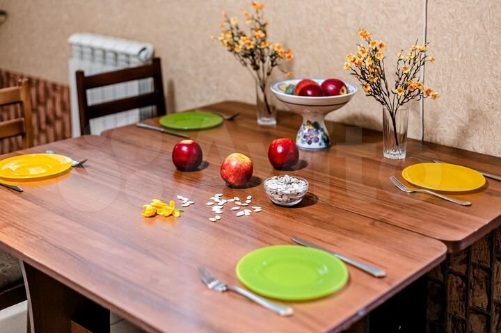 2-к. квартира, 83 м², 1/3 эт.