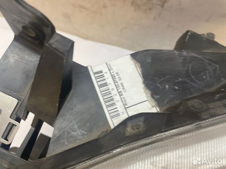 Фара передняя левая Mitsubishi Dion CR5W