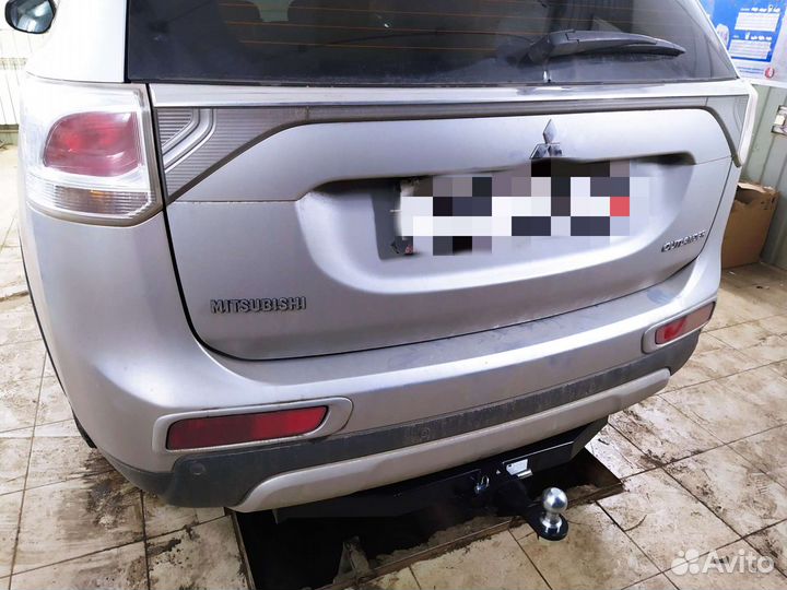 Фаркоп на Mitsubishi Outlander 2012