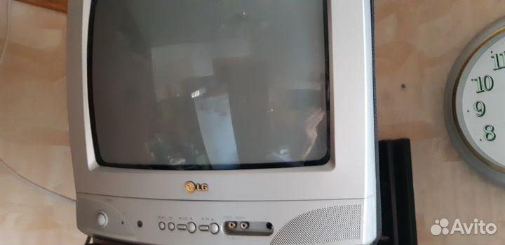 Телевизор LG 32см. очень хороший