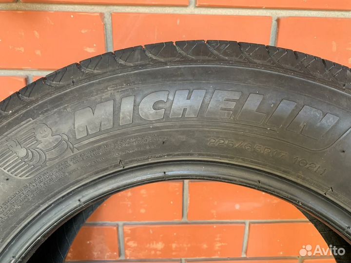 Michelin Defender 225/65 R17