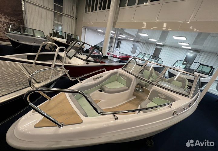 Прогулки на катере