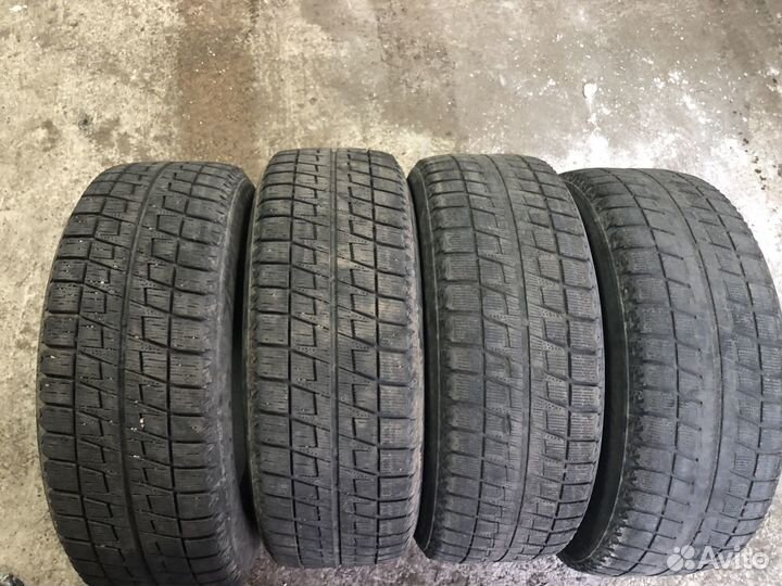 Bridgestone Blizzak Revo2 215/60 R16