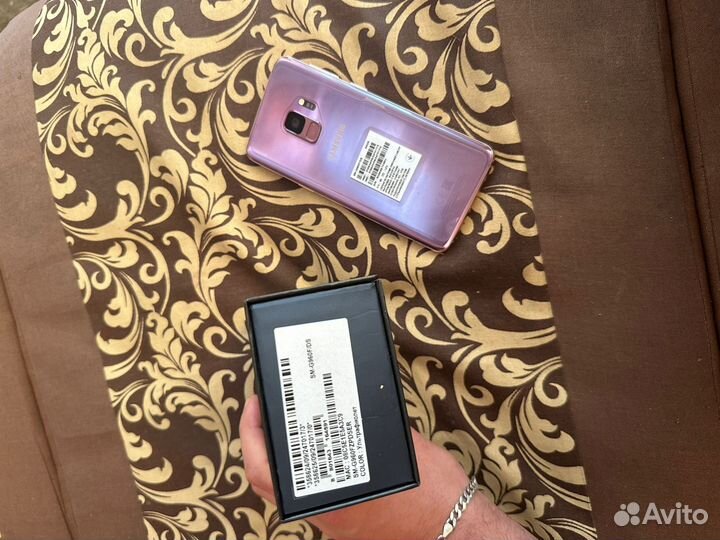 Samsung Galaxy S9, 4/64 ГБ