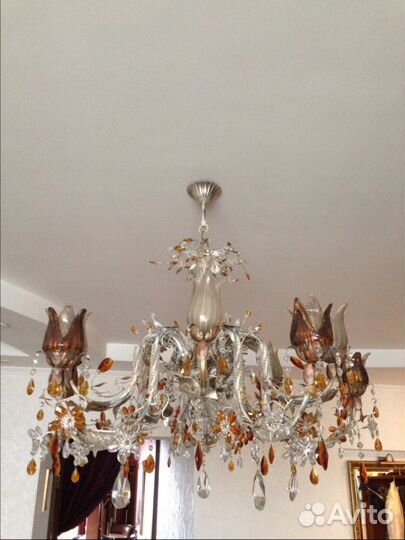 Продаю люстру Mechini