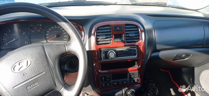 Hyundai Sonata 2.0 МТ, 2005, 221 392 км