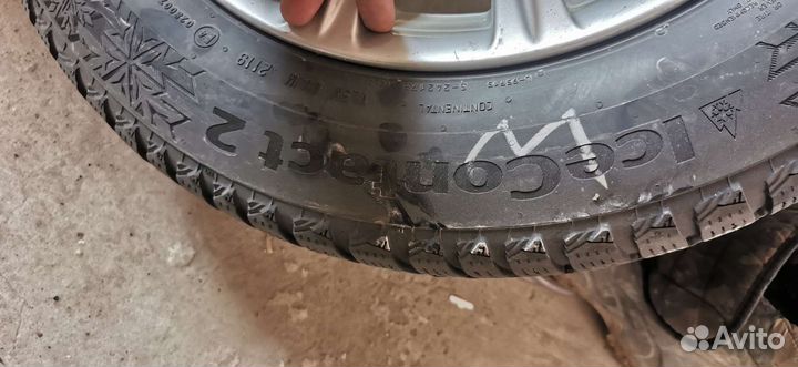Continental IceContact 2 215/60 R16 99T