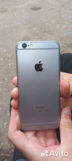 Телефон iPhone 6s