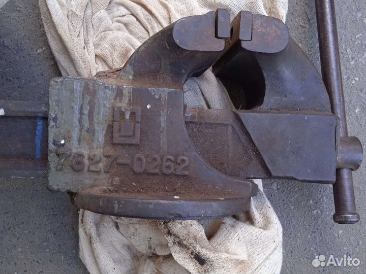 Тиски слесарные СССР