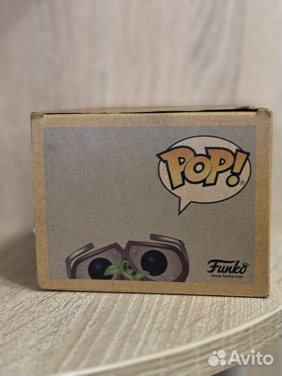 Funko Pop Disney Wall-E Box Lunch Earth Day Exclus