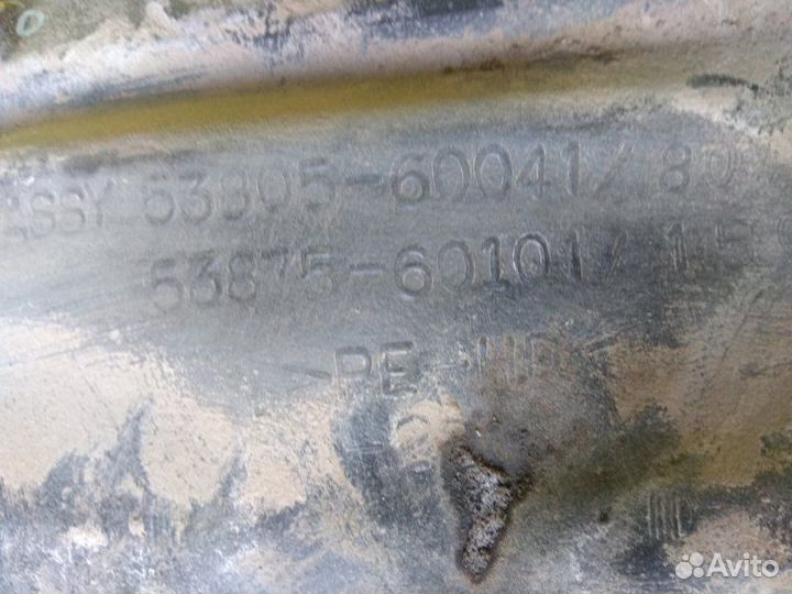 Локер передний правый (подкрылок) Toyota Land