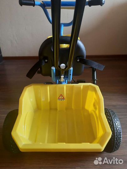 Трехколесный велосипед с родительской ручкой