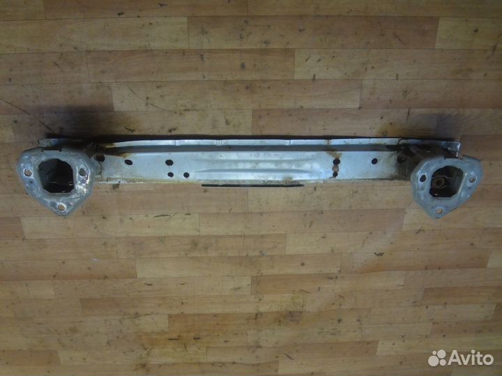 Subaru Forester S13 усилитель бампера