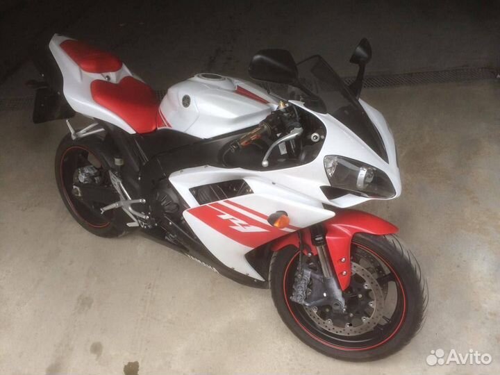Yamaha R1