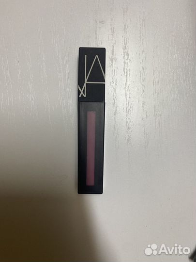Помада лак nars