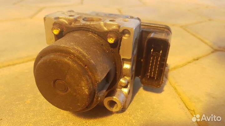 Блок ABS Honda Civic 4D 1.8 57110snaa53