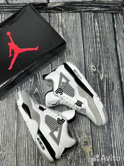 Кроссовки Nike air jordan 4 Retro