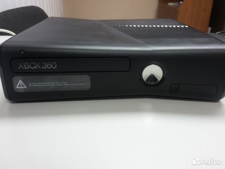 Xbox 360 Slim прошитый (Фрибут) + игры