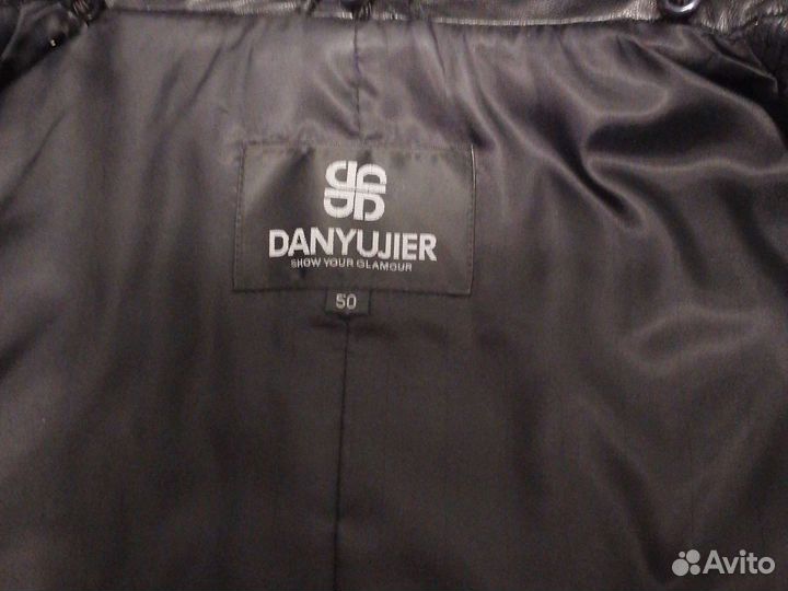 Женский кожаный пуховик