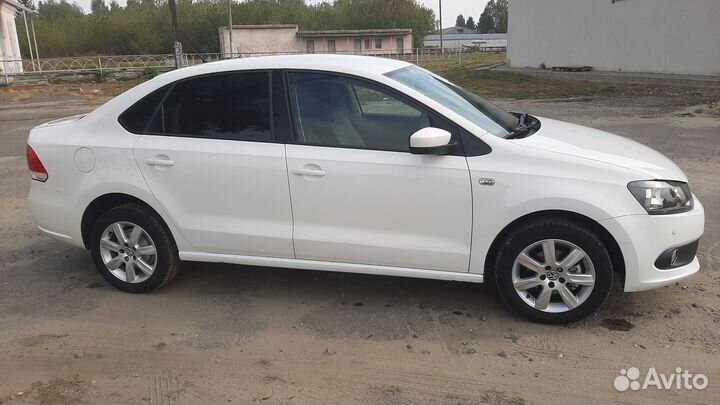 Volkswagen Polo 1.6 МТ, 2012, 141 000 км