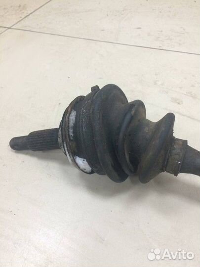 Полуось передняя левая Toyota Camry