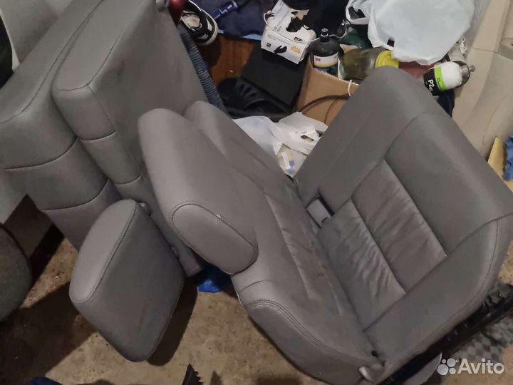 Ленд Крузер 100 сиденья кожа 3й ряд