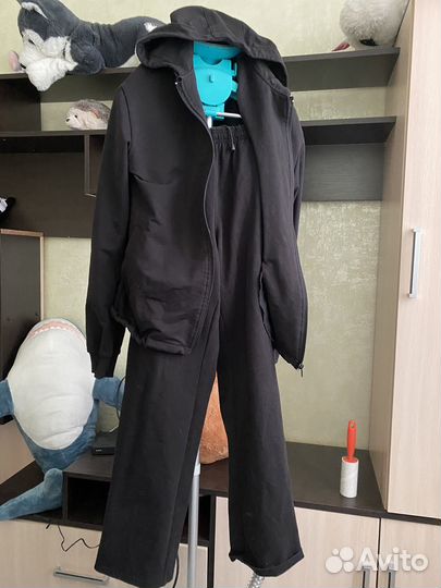 Спортивный костюм женский